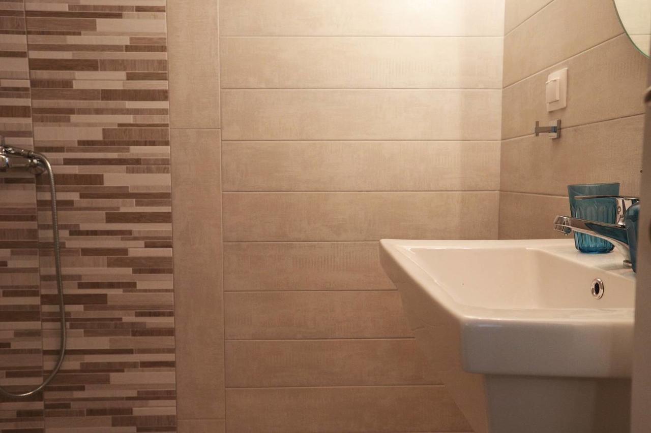Pale Coloured Apt In Athens Historic Centre 외부 사진